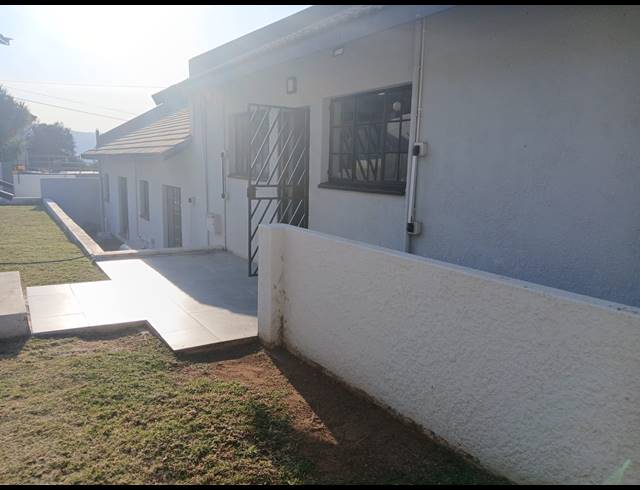 3 BEDROOM HOUSE FOR SALE IN CASHAN